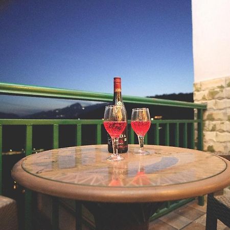 Hotel Kasauli View Cafe Restaurant Open Terrace Mountain View Exterior photo