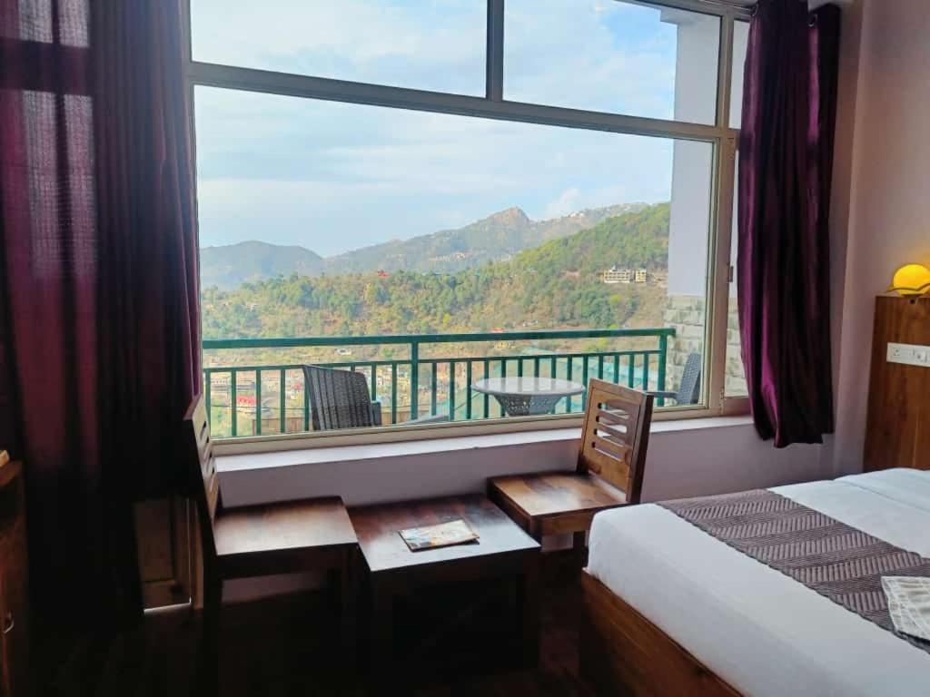 Hotel Kasauli View Cafe Restaurant Open Terrace Mountain View Exterior photo